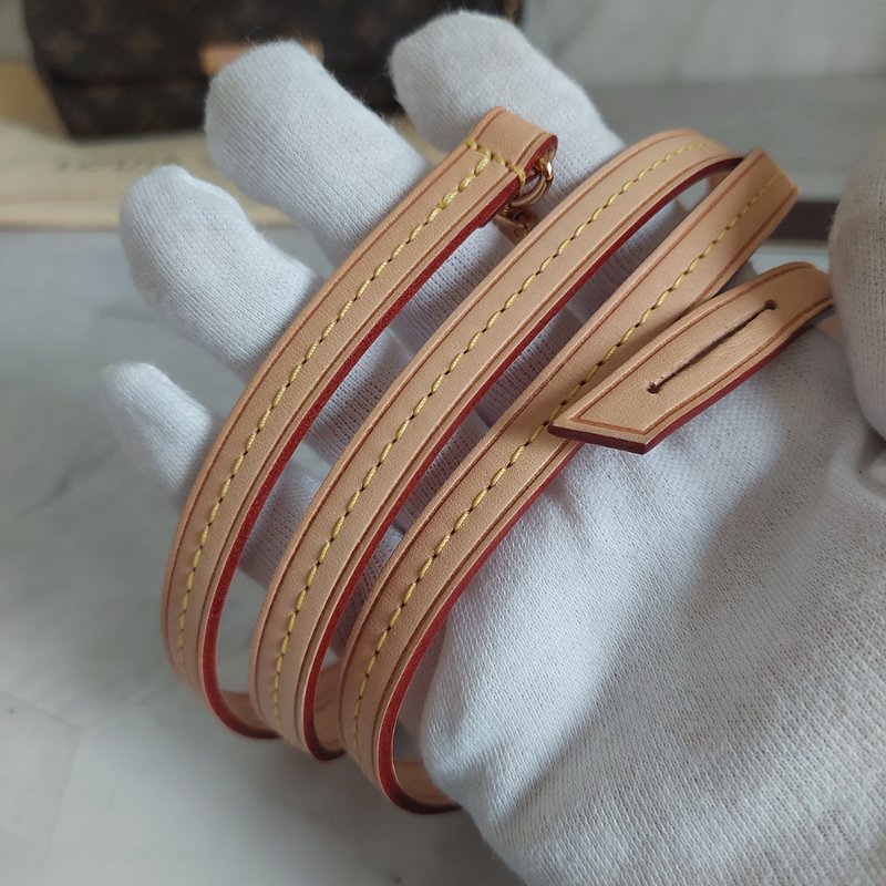 LV 經典老花M40718 🎀現品實拍 🎀 Favorite MM 經典花紋鍊條肩背包 斜背包~二手-46