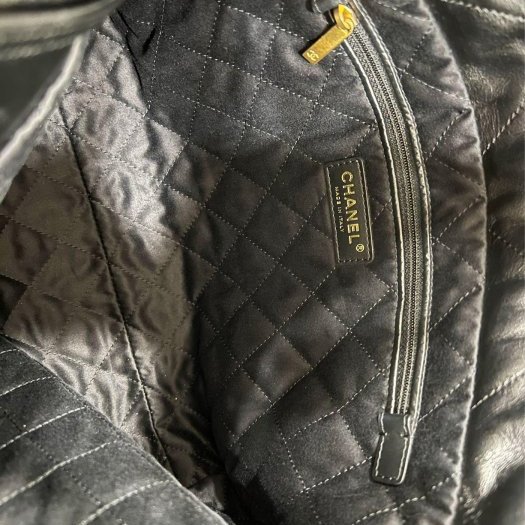 東區正精品㊣CHANEL 22 BAG AS3260 香奈兒黑色全皮米白字金幣金鍊熊貓肩背包購物袋包小款 RZ6187-3