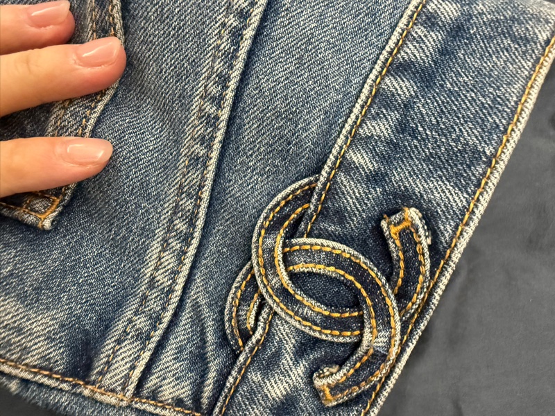 Chanel 直筒刷舊牛仔褲-0