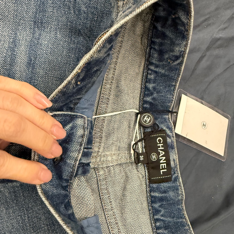 Chanel 直筒刷舊牛仔褲-3
