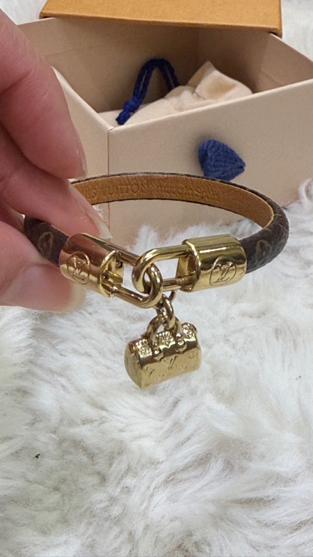 LV皮手環 Speedy Charm 手環-6