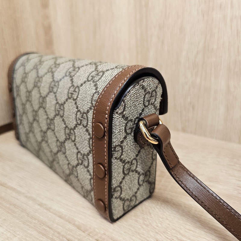 [平台最甜新年甜價出回饋❣️] Gucci老花金釦Horsebit 1955迷你斜背包-5