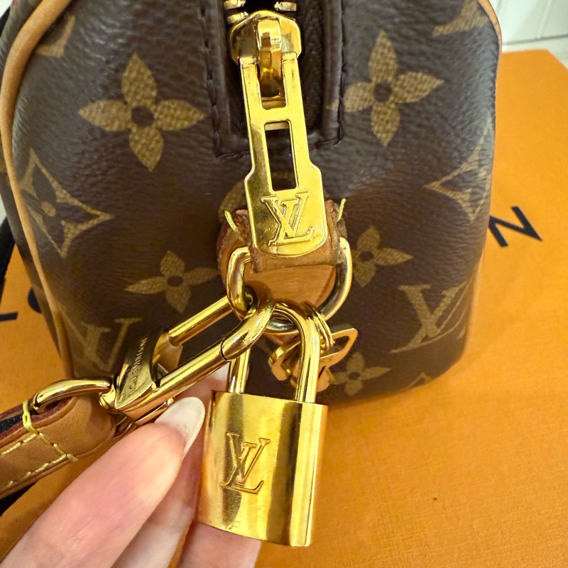 LV Speedy Bandoulière 20 95新-17