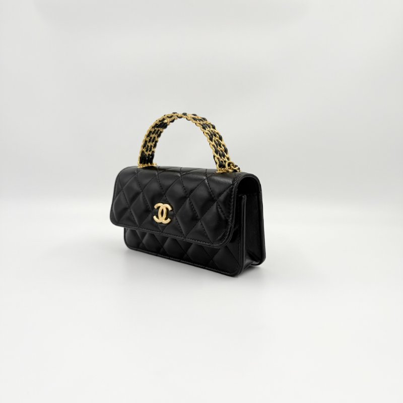 CHANEL  -  黑色金釦簍空字母手把菱格手機包╻MINI-2