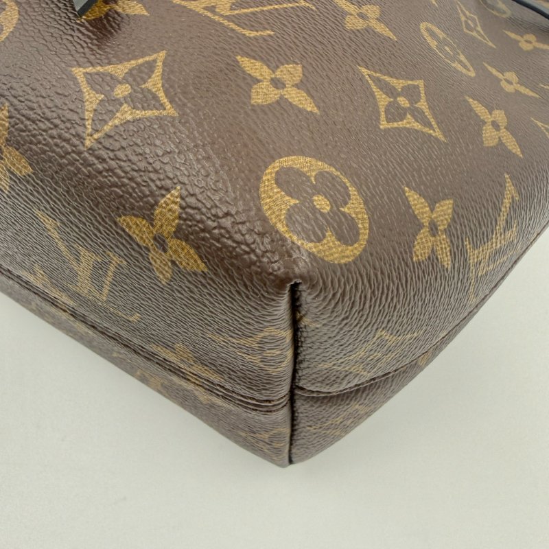 Louis Vuitton - 原花拼黑色牛皮下蓋磁吸束口Montsouris BB後背包-12