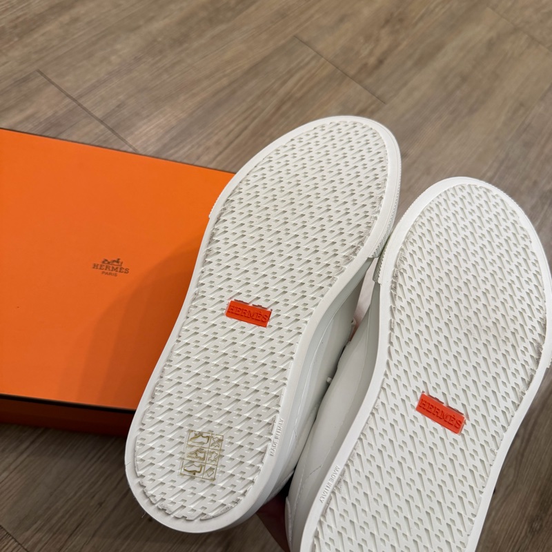 HERMÈS Kelly 銀扣小白鞋-1