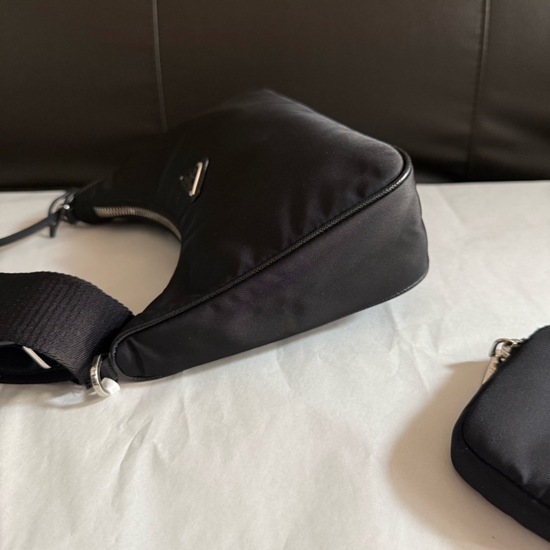 prada 普拉達黑色hobo三合一斜挎包 降落傘材質超輕便好用-3