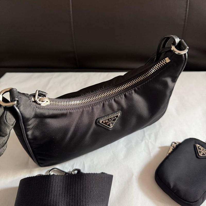 prada 普拉達黑色hobo三合一斜挎包 降落傘材質超輕便好用-5