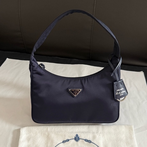 99新 Prada 普拉達深藍hobo腋下包有塵袋