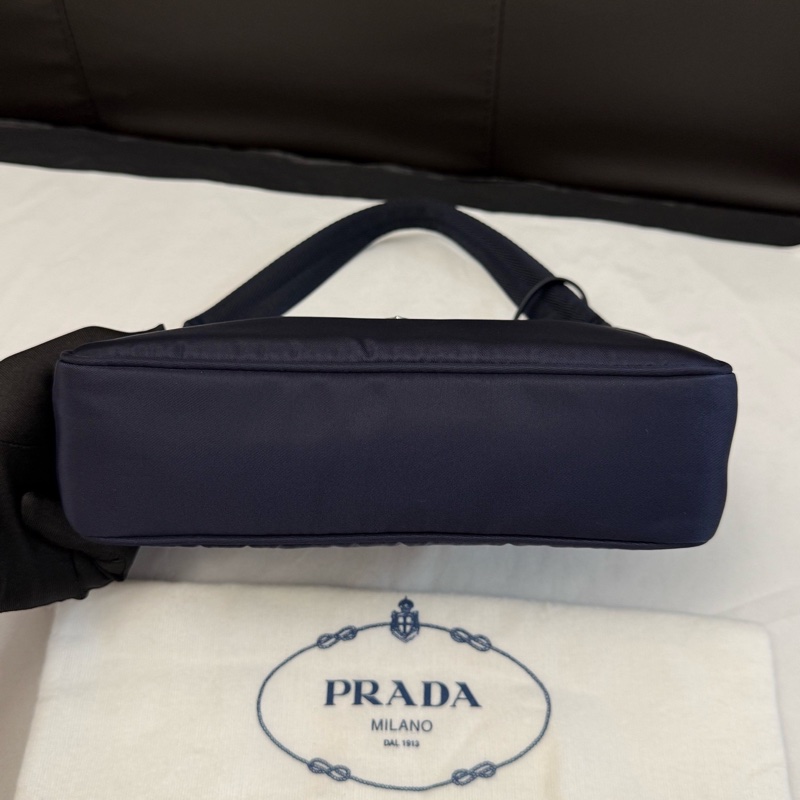 99新 Prada 普拉達深藍hobo腋下包有塵袋-5