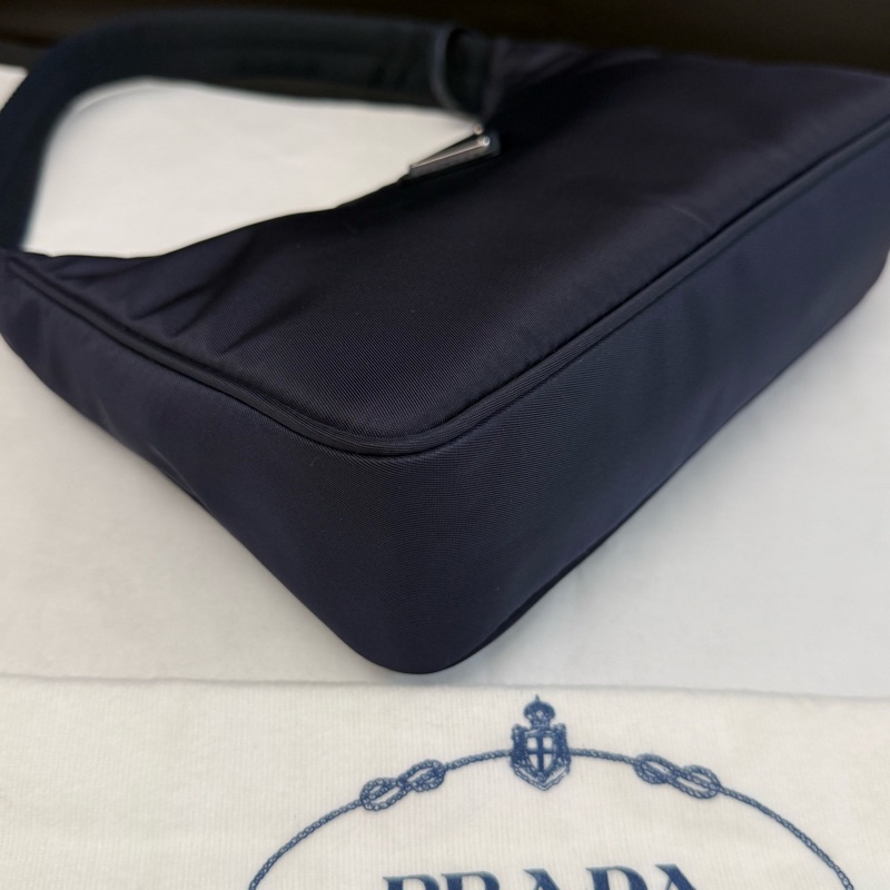 99新 Prada 普拉達深藍hobo腋下包有塵袋-7