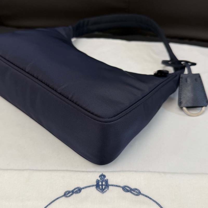 99新 Prada 普拉達深藍hobo腋下包有塵袋-10