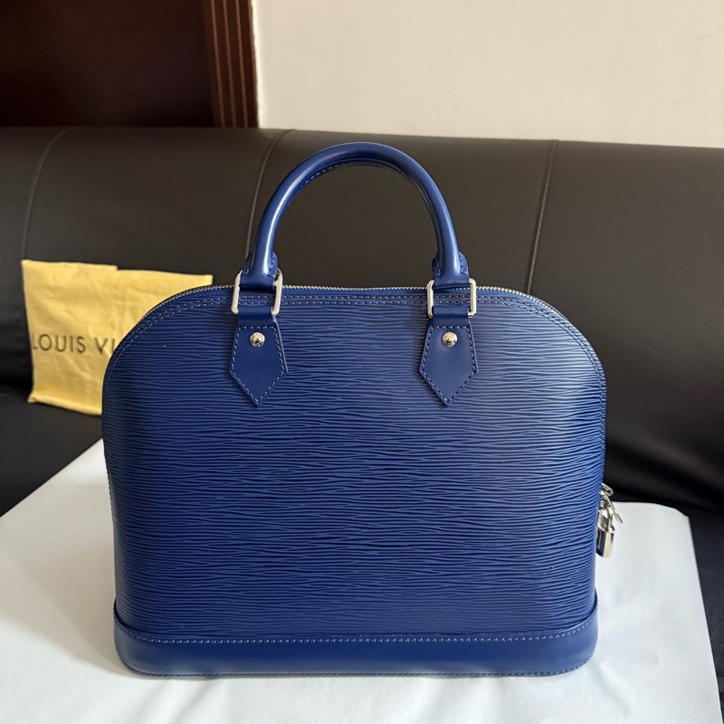 LV路易威登 藍色水波紋EPI牛皮大號貝殼包手提包 有塵袋尺寸：長度32-1