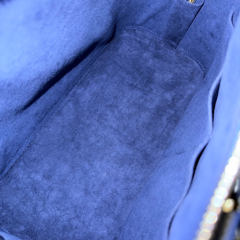 LV路易威登 藍色水波紋EPI牛皮大號貝殼包手提包 有塵袋尺寸：長度32-8