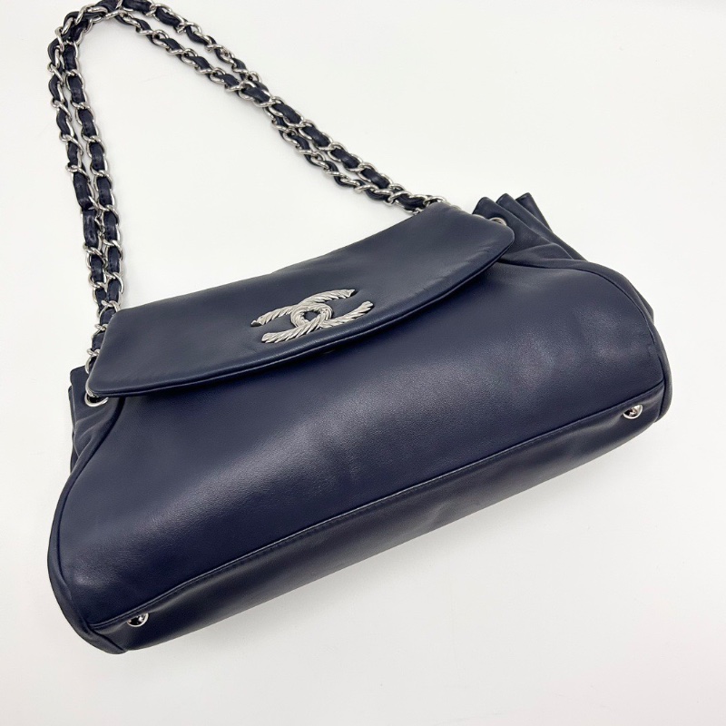 CHANEL藍色銀扣羊皮 螺旋紋雙鏈條雲朵32*23*10 98新配件塵袋-3