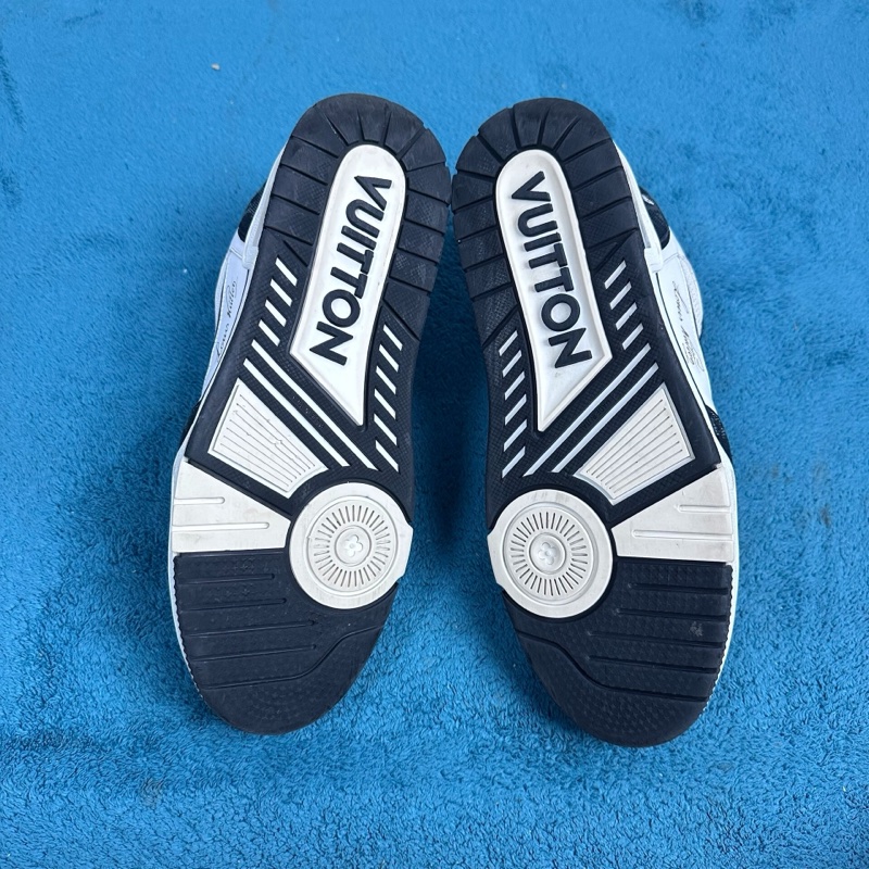 lv trainer 皮革系帶魔術貼低幫板鞋 黑白熊貓 41碼-5