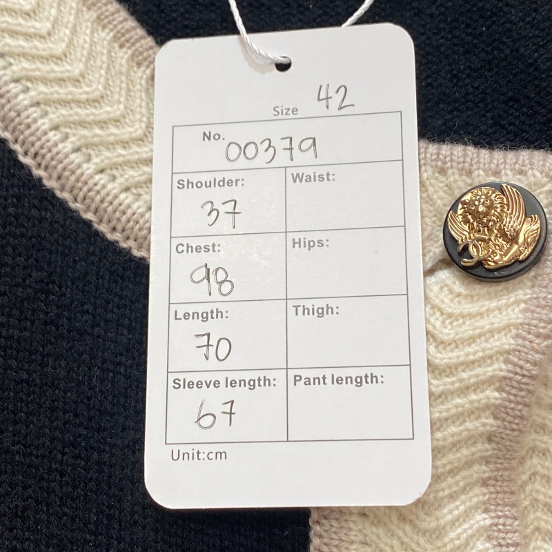 ❤️CHANEL 開衫毛衣外套 獨特設計Logo紐扣-9