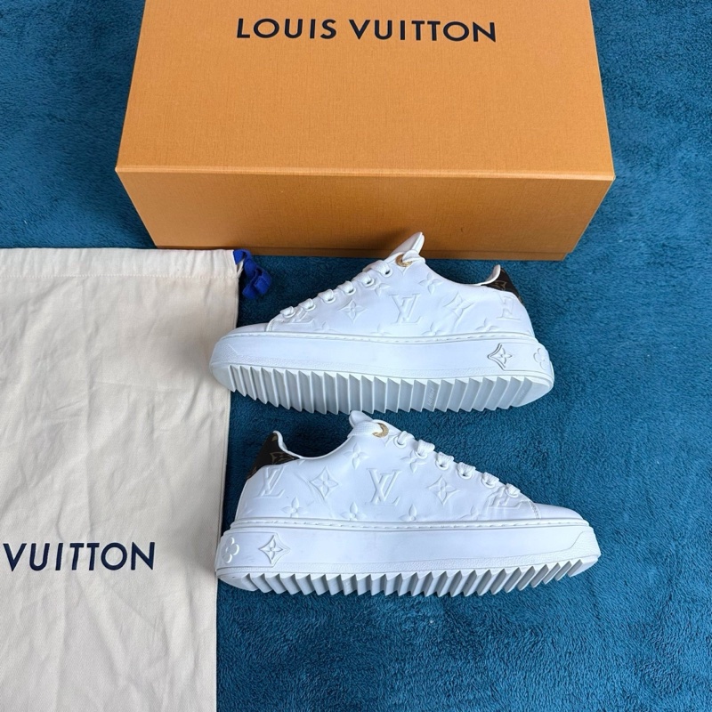 LV路易威登time out浮雕滿印低幫板鞋白色36碼-2