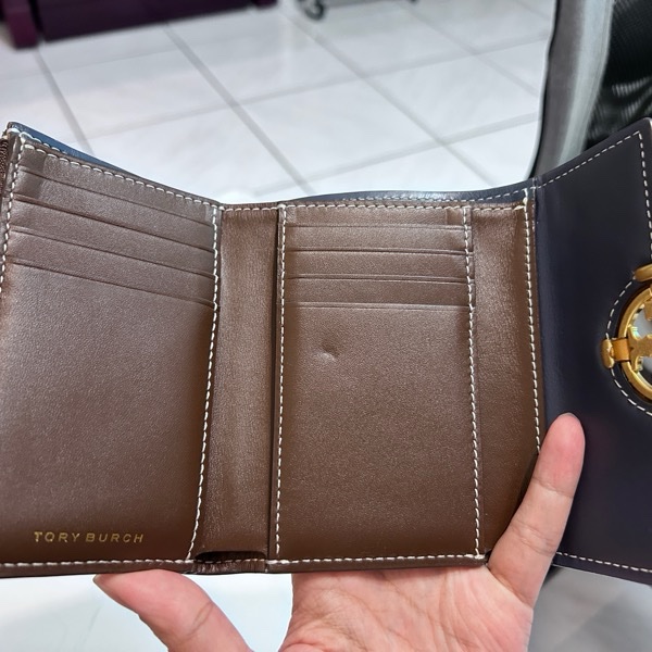 Tory burch 撞色真皮短夾-6