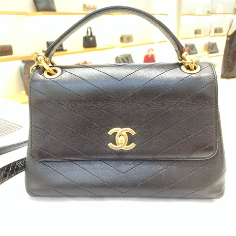 香奈兒/chanel 黑金V紋郵差  25開 裸包