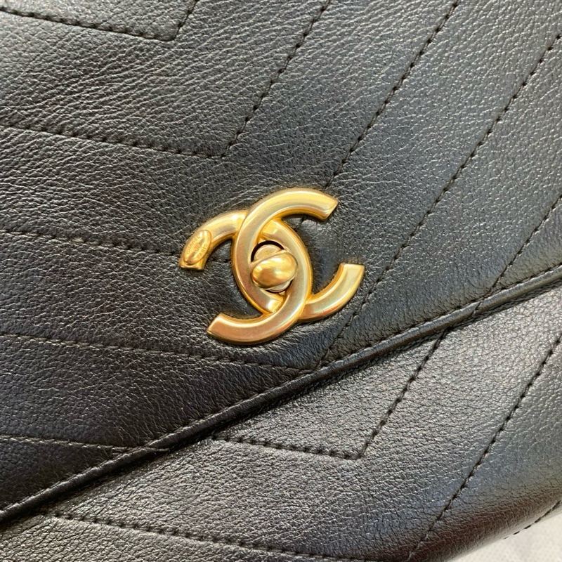 香奈兒/chanel 黑金V紋郵差 25開 裸包-6