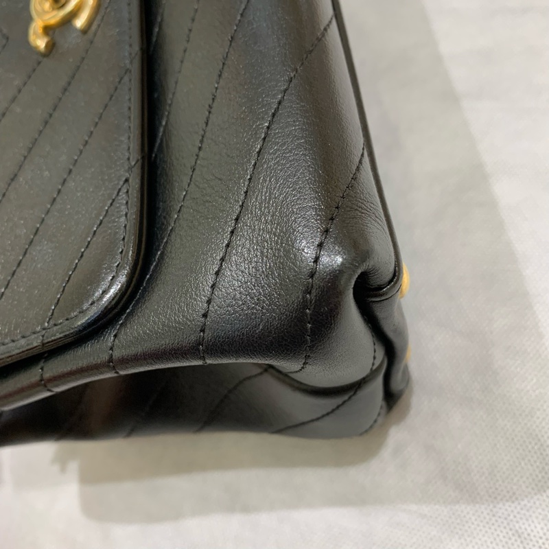 香奈兒/chanel 黑金V紋郵差 25開 裸包-8
