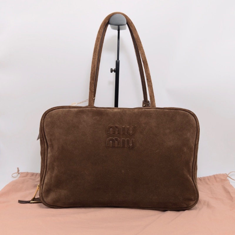 MIUMIU 深棕色金扣麂皮保齡球包34*23*10 98新配件塵袋-1