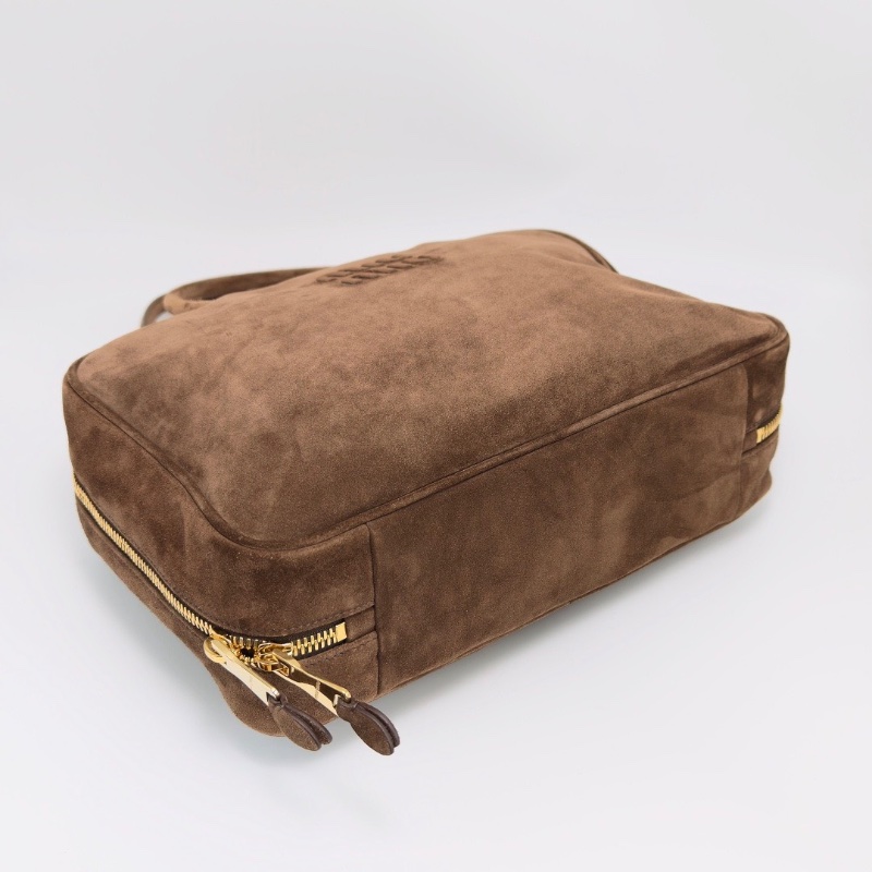 MIUMIU 深棕色金扣麂皮保齡球包34*23*10 98新配件塵袋-3