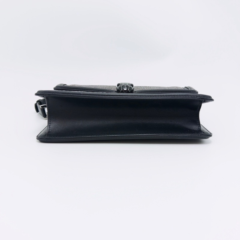 BVLGARI Serpenti DiamondBlast 黑色蛇頭肩背斜背包24*16*5 98新配件塵袋-4