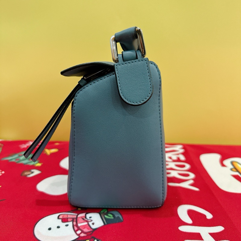 loewe 羅意威 puzzle 小號 霧霾藍 白標logo 包型很好不塌-3