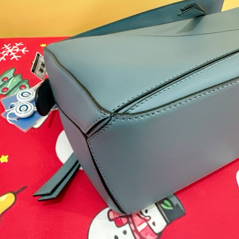 loewe 羅意威 puzzle 小號 霧霾藍 白標logo 包型很好不塌-6