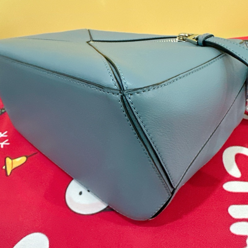 loewe 羅意威 puzzle 小號 霧霾藍 白標logo 包型很好不塌-10
