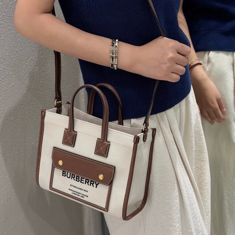 【配件滿|超可愛!】 Burberry Mini Tote 斜背包-5