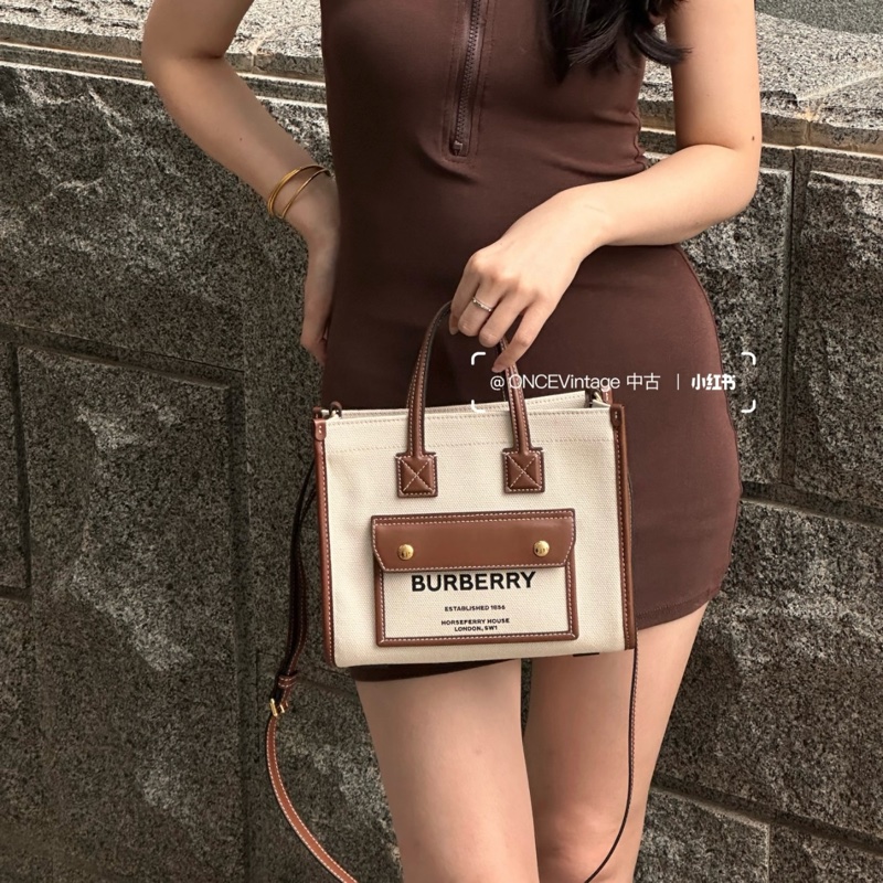 【配件滿|超可愛!】 Burberry Mini Tote 斜背包-23