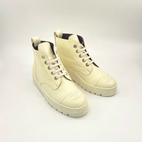 95新/CHANEL香奈兒/37碼/雙c米杏色短靴，裸鞋