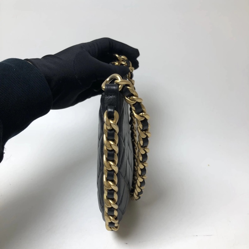 香奈兒23B 晶片款 Daily Hobo黑金粗滾邊鏈條月牙包 腋下包 -3