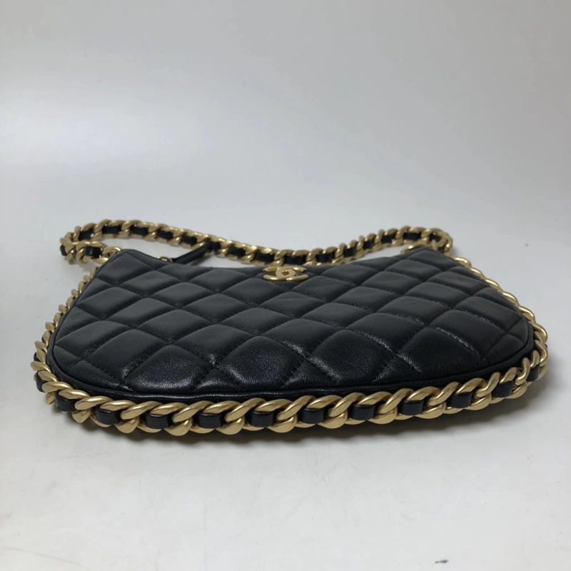 香奈兒23B 晶片款 Daily Hobo黑金粗滾邊鏈條月牙包 腋下包 -5