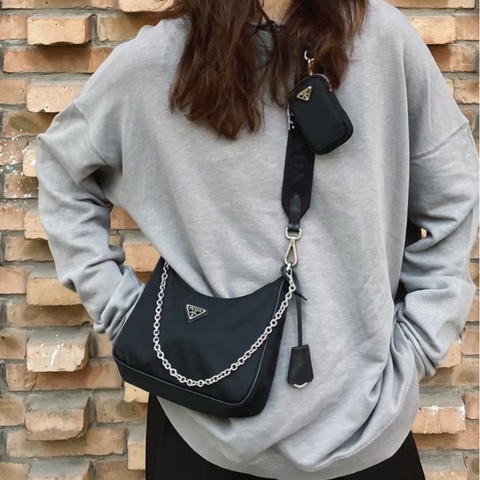 百搭實用款🕶️優惠折扣價❤️‍🔥Prada普拉達尼龍三合一鏈條包單肩斜挎包