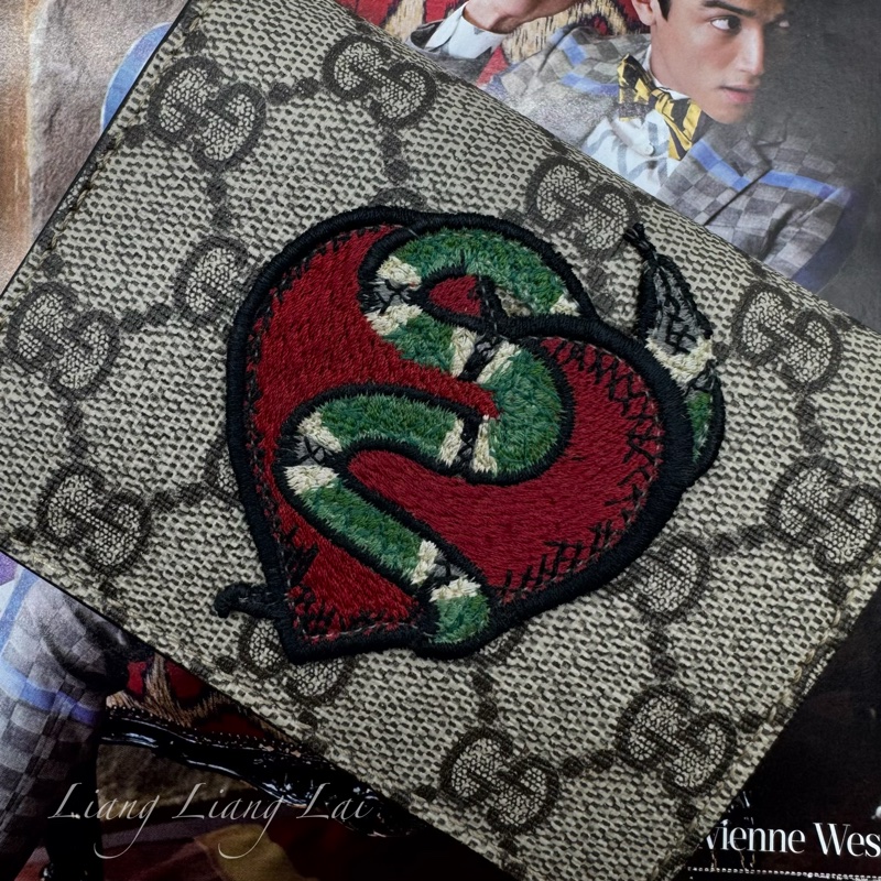 GUCCI 古馳 GG Supreme 愛心蛇刺繡短夾|卡夾-16