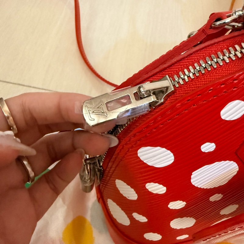 Lv X草間彌生 紅色點點貝殼包-2