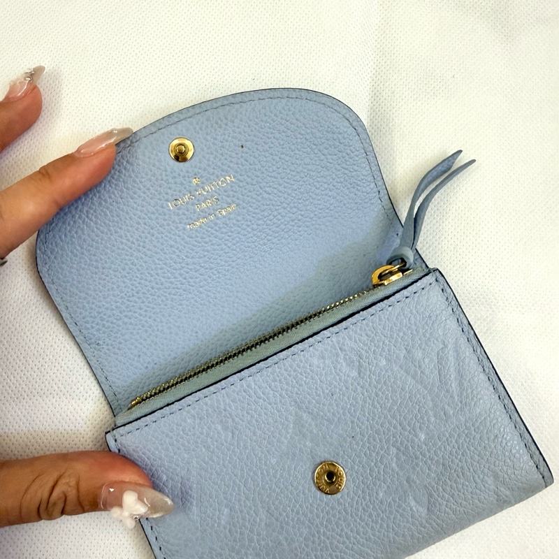Lv寶寶藍壓紋零錢包-1