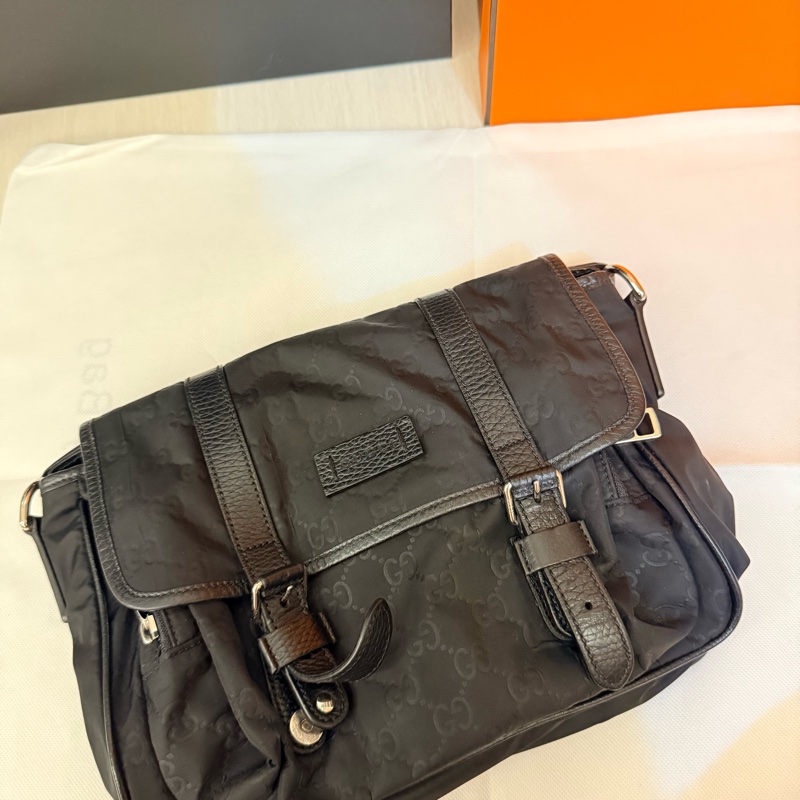 Gucci尼龍男郵差包-1