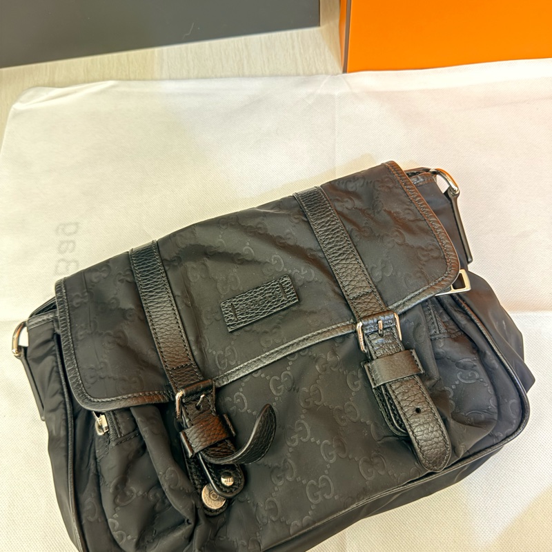 Gucci尼龍男郵差包-4