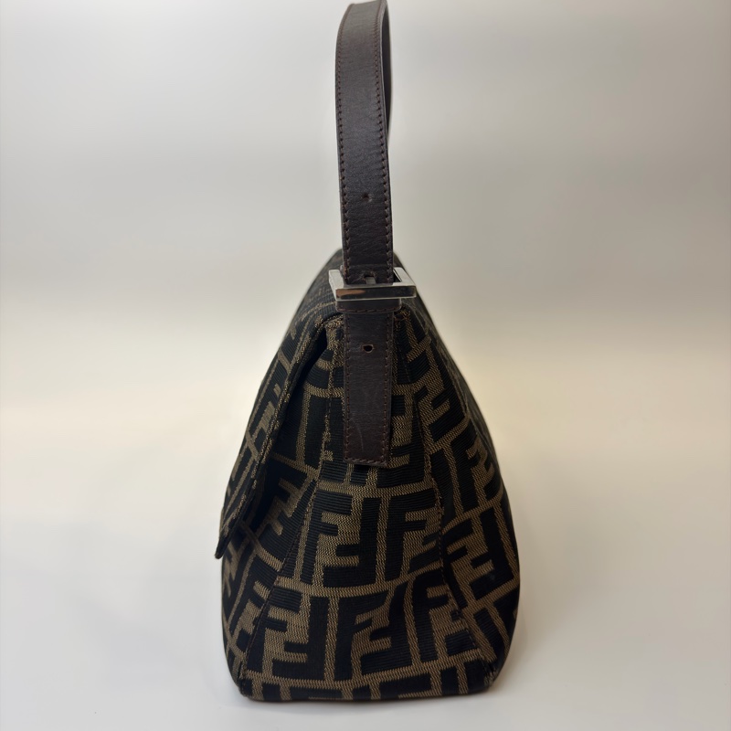 FENDI老花銀扣單肩包-2