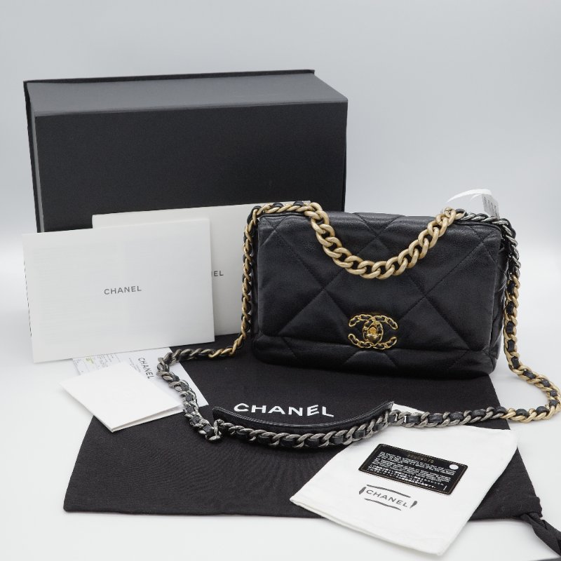 Chanel 香奈兒 19 菱格紋 黑色 小羊皮 口蓋包 雙色鍊條 肩背包-0