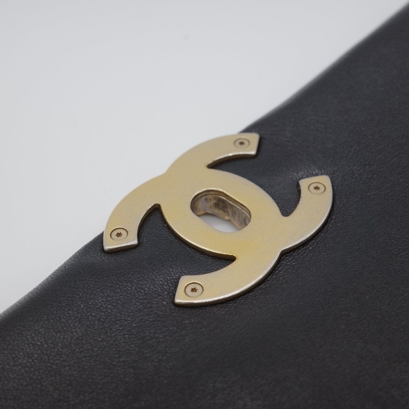 Chanel 香奈兒 19 菱格紋 黑色 小羊皮 口蓋包 雙色鍊條 肩背包-10