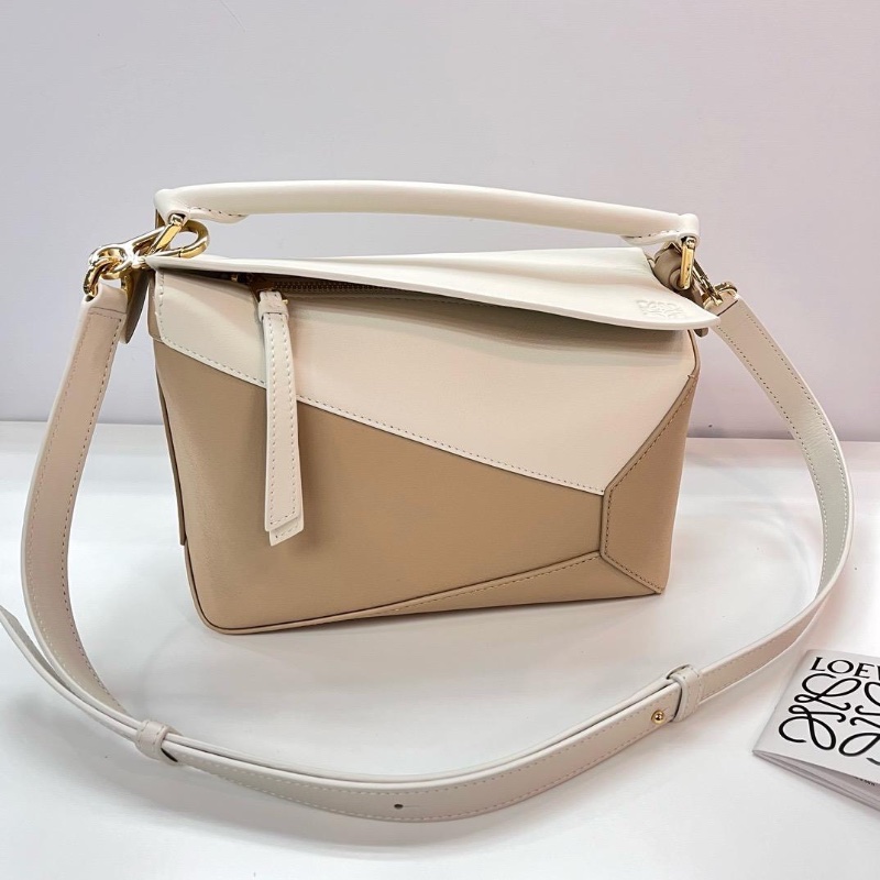 Loewe puzzle ( beige )-0