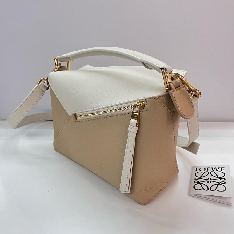 Loewe puzzle ( beige )-1