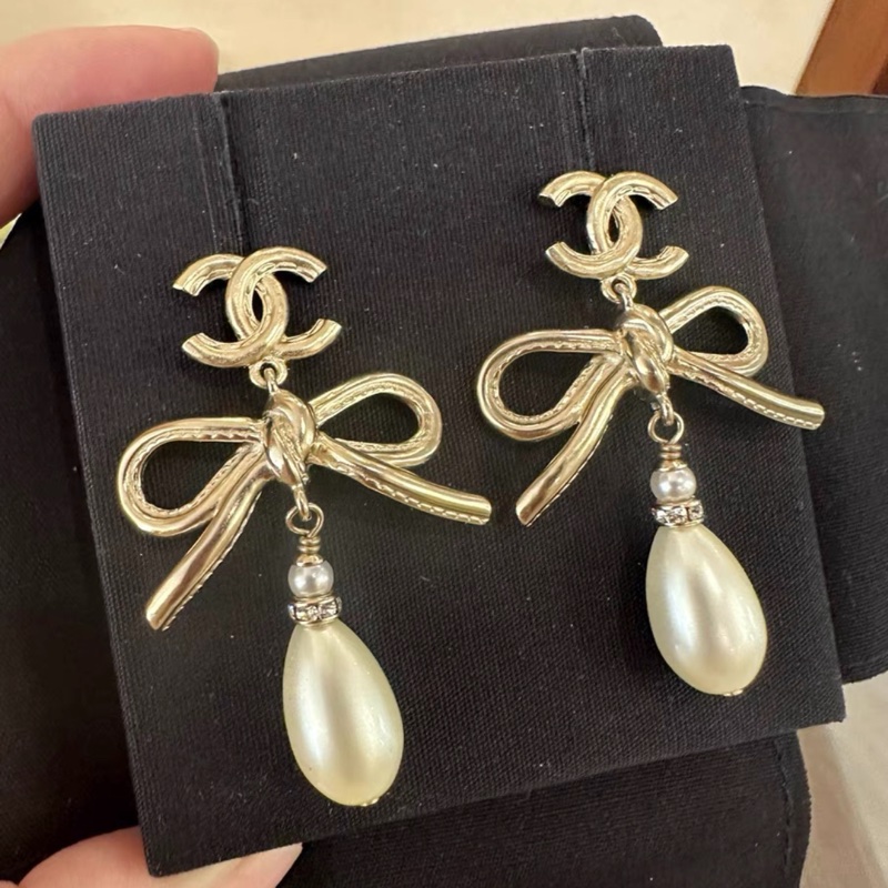 Chanel 22S 蝴蝶結水滴形珍珠耳環-0