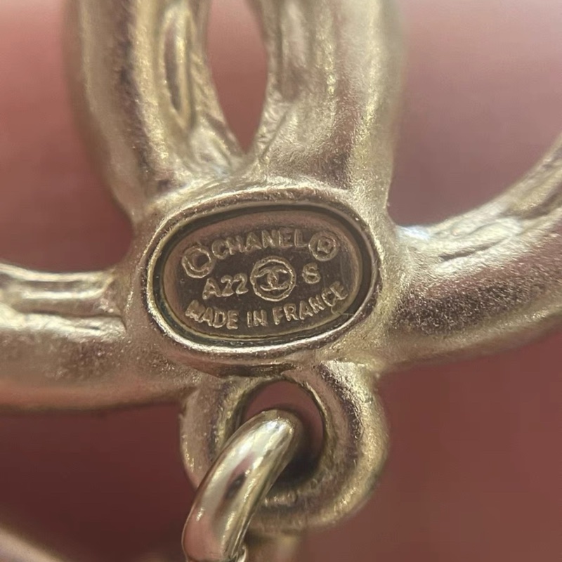 Chanel 22S 蝴蝶結水滴形珍珠耳環-2